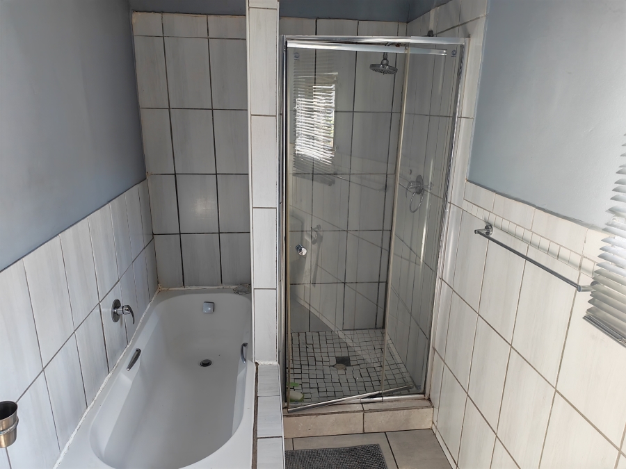 3 Bedroom Property for Sale in Nomzamo Western Cape